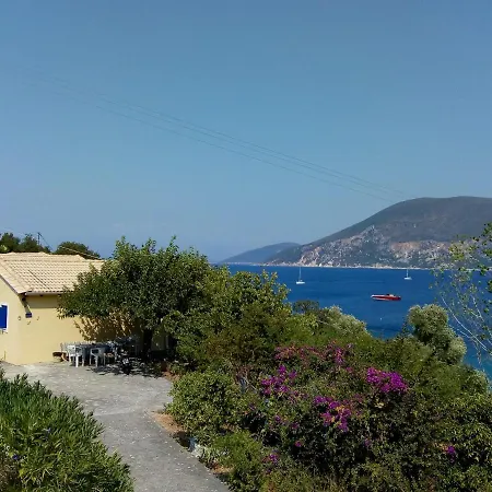 Апартаменты Kaminakia Apartments-adults Only -walk Into A Tranquil Oasis Where Peace & Quiet Are Woven Into Every Breath -nestled Within A Serene Evergreen Cypress Forest, Each Opens Wide To The Endless Sea And A Sunbathed Pool Awaits To Soothe Your Se *
