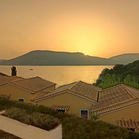 Kaminakia Apartments-adults Only -walk Into A Tranquil Oasis Where Peace & Quiet Are Woven Into Every Breath -nestled Within A Serene Evergreen Cypress Forest, Each Opens Wide To The Endless Sea And A Sunbathed Pool Awaits To Soothe Your Se Apartamento *