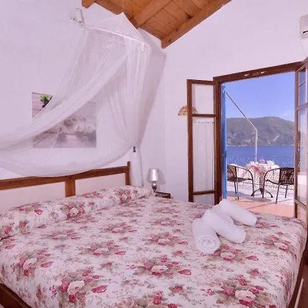 Kaminakia Apartments-adults Only -walk Into A Tranquil Oasis Where Peace & Quiet Are Woven Into Every Breath -nestled Within A Serene Evergreen Cypress Forest, Each Opens Wide To The Endless Sea And A Sunbathed Pool Awaits To Soothe Your Se Apartamento *